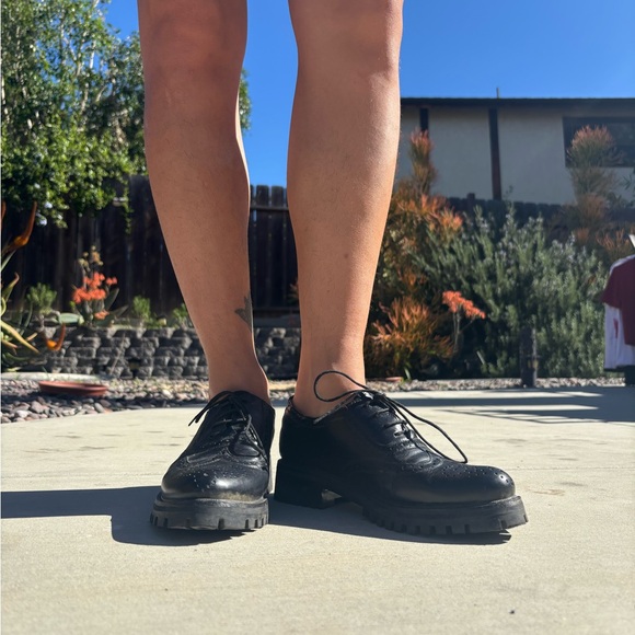 Oxfords - Picture 3 of 8